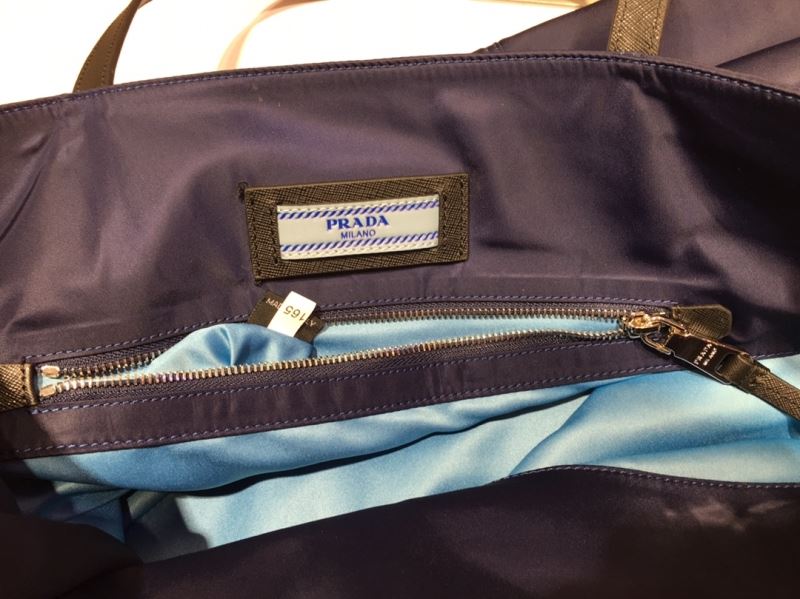 Pra*a tote bags